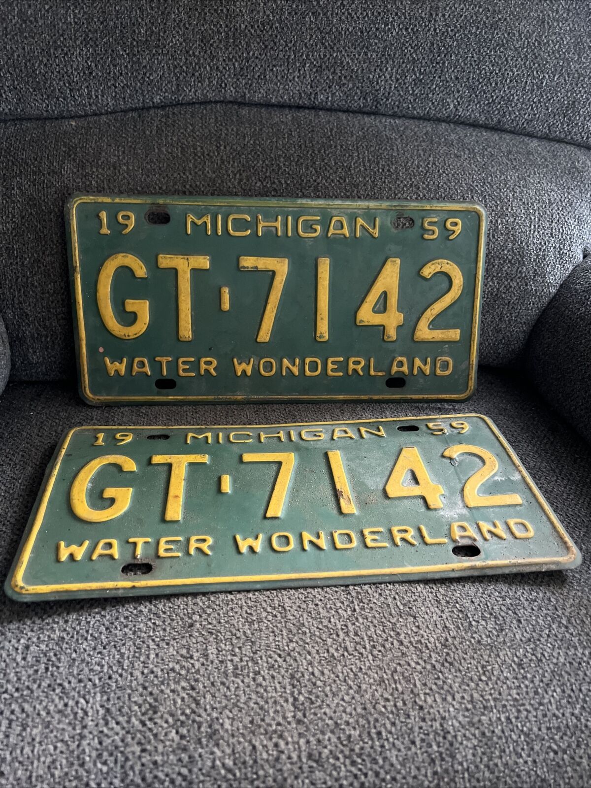 One Vintage 1959 Original Michigan License Plate Water Wonderland Green Yellow