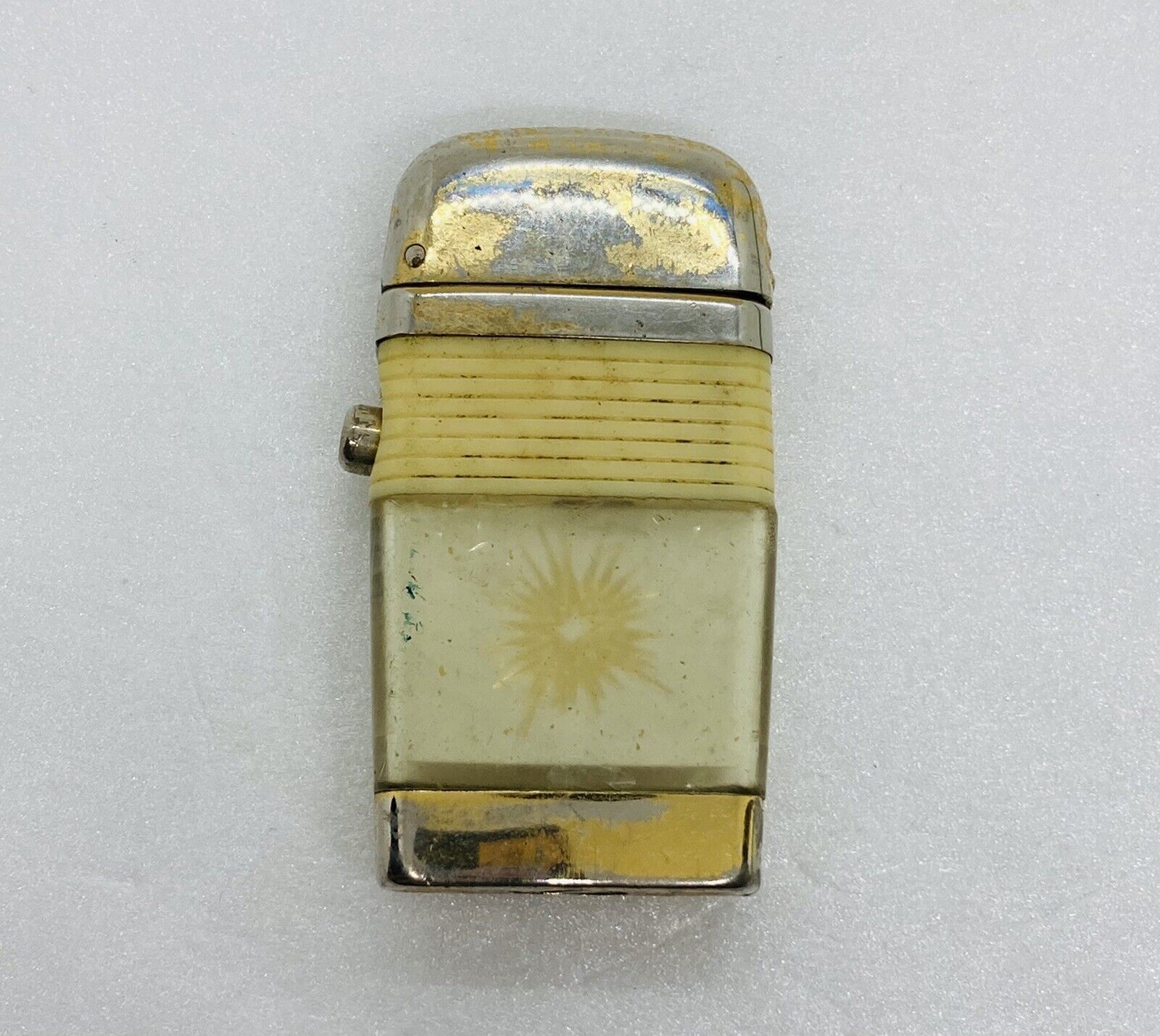 Vintage 1960s Scripto Vu Lighter Made In Usa Gold Tone 00