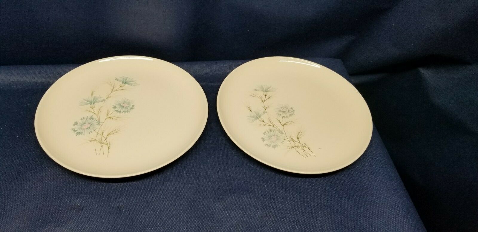 Vintage Taylor Smith & Taylor "ever Yours" Boutonniere Set/2 Dinner Plates Nice!