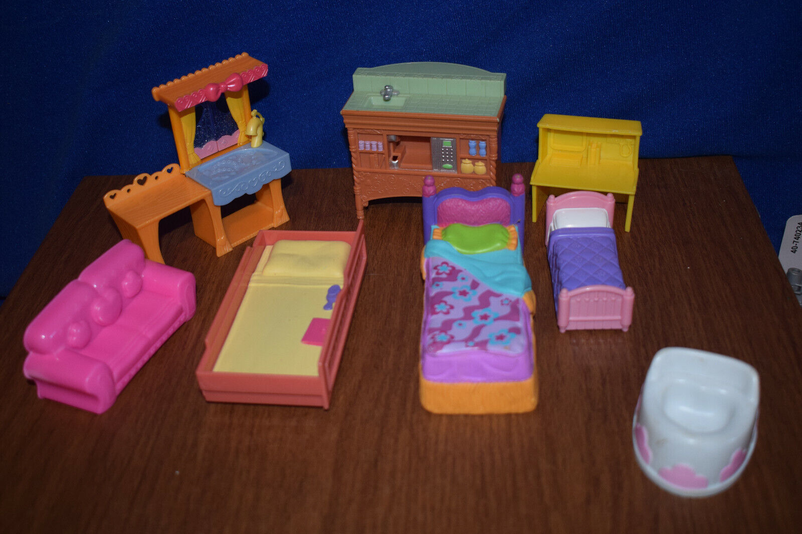 Random Miniature Dollhouse Diorama Furniture Some Fp Loving Family 8pcs Variety